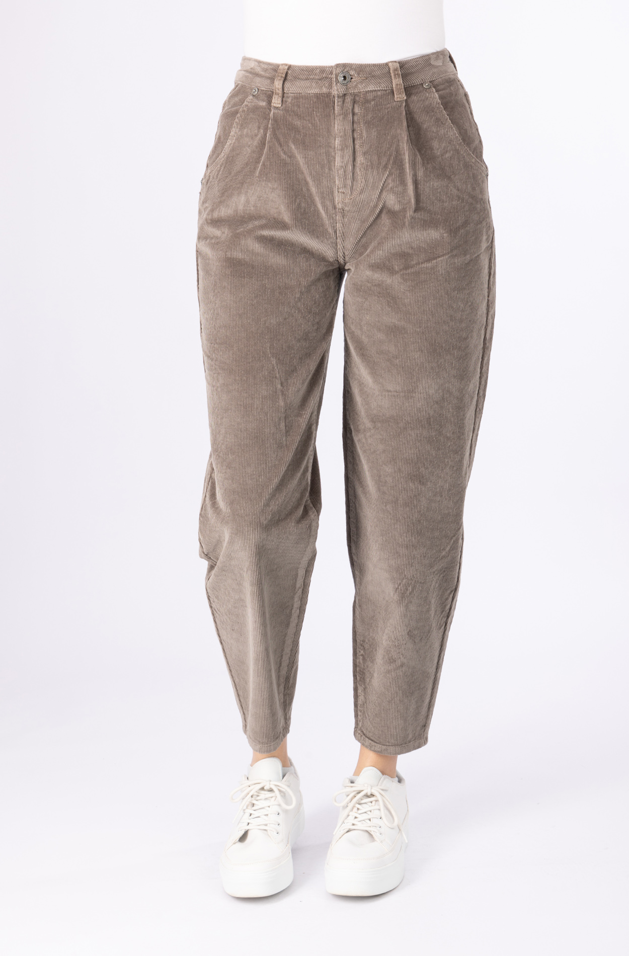 57Ashley, Balloon-Fit, Cordhose, verkürzt, mit Bundfalten