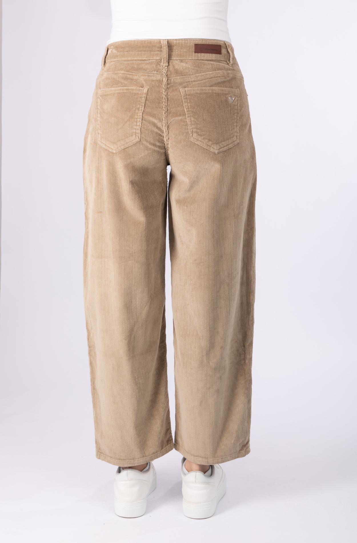 57Vyla, O-Shape-Hose, 5-Pocket-Style, verkürzte Länge, Cord