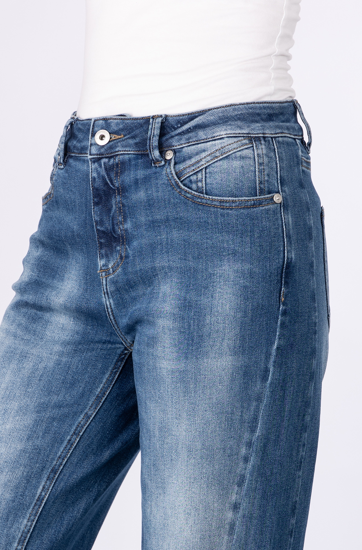 57Mercy, Wide-Leg-Jeans, 5-Pocket-Style, Diagonale Nähte