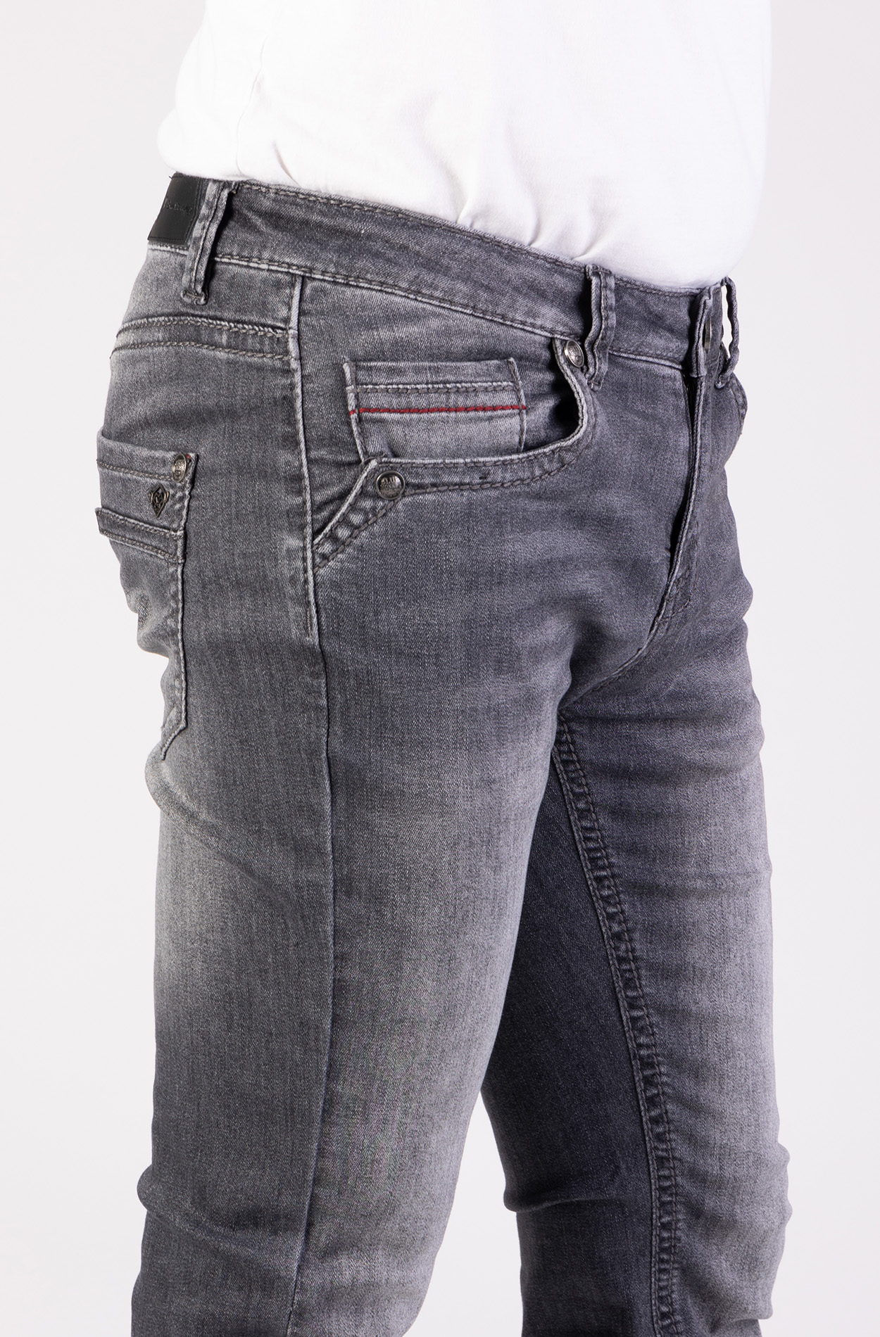 57Freddy, Slim-Fit-Jeans, 5-Pocket-Style, Dicke Kontrastnähte