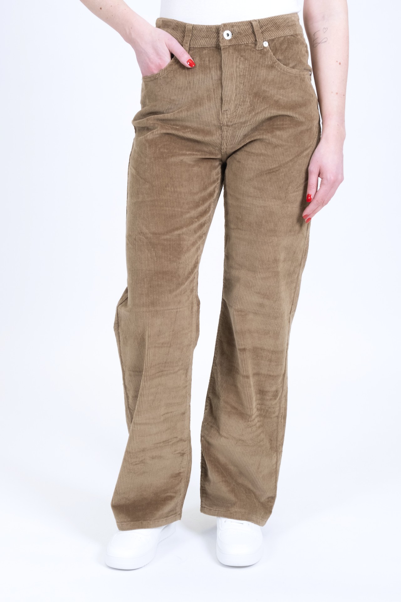 57Liz 11562Y | Wide Leg | Cord