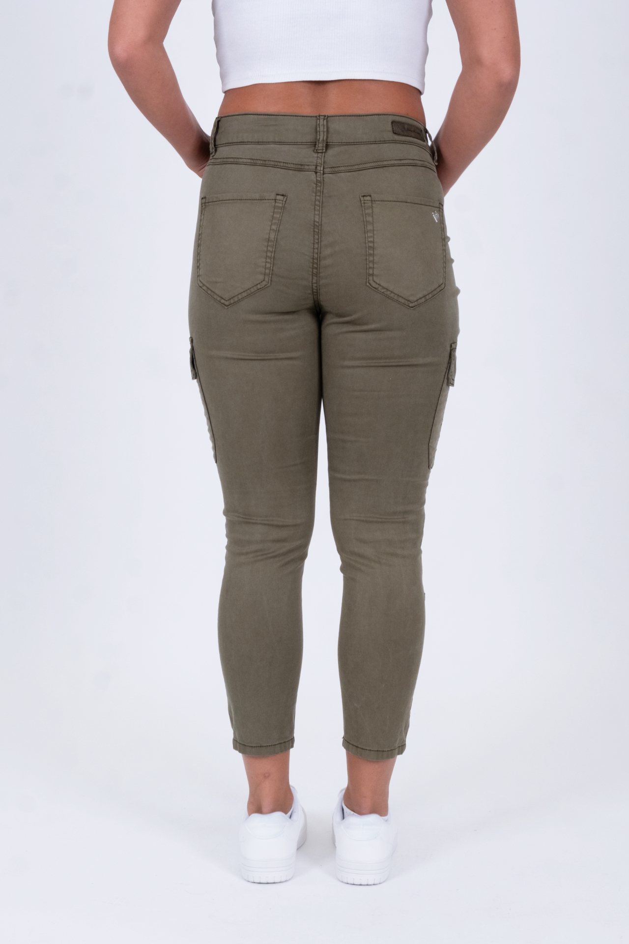 57Freya 11501X | Cargo | 7/8 | Non-Denim | Khaki 57Freya 11501X | Cargo | 7/8 | Non-Denim | Khaki