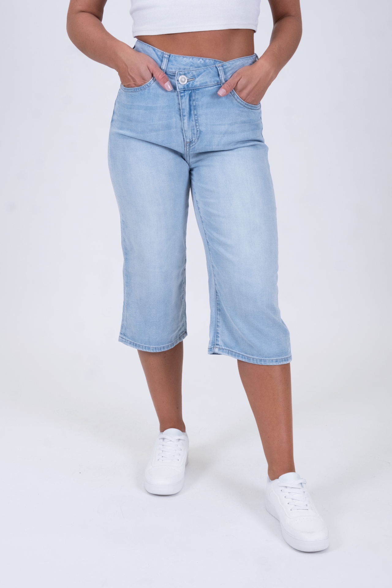 Nina 30897X | Loose Fit | Capri | Light Blue Nina 30897X | Loose Fit | Capri | Light Blue