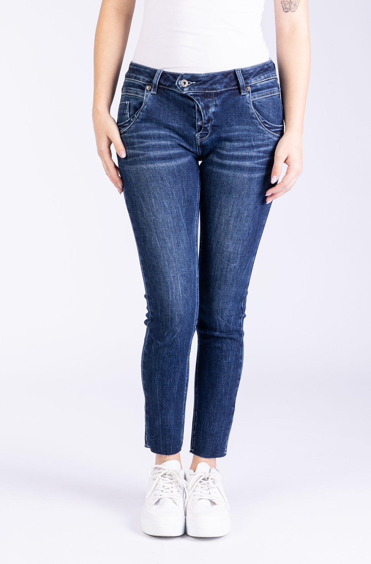 Manie11389haas9495bluemonkey Manie 11389Y - Denim/cropped Skinny/Button Fly/Open Hem