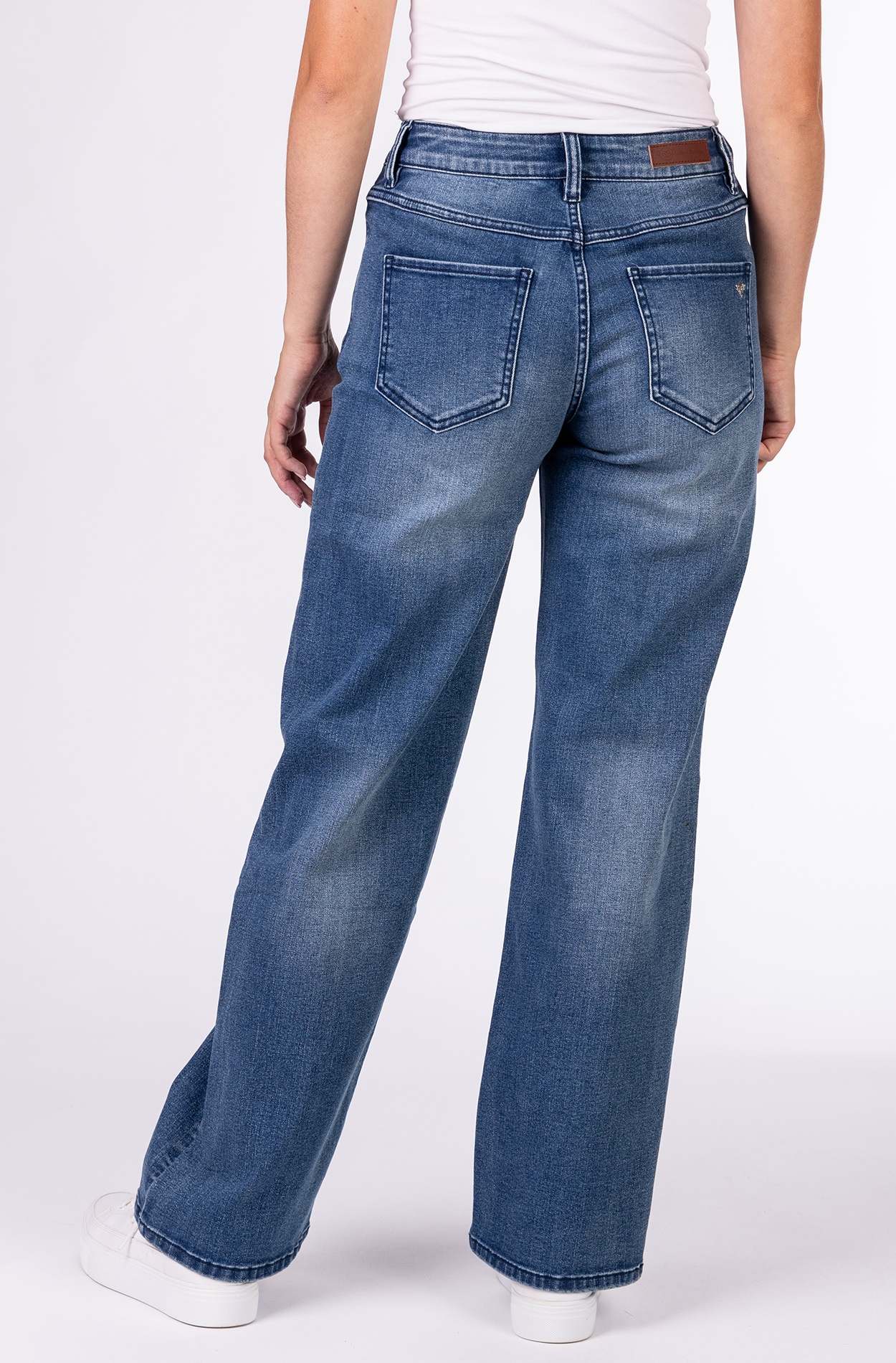 57Zoe 30979B | Basic |Straight Wide Leg | Mid Blue 