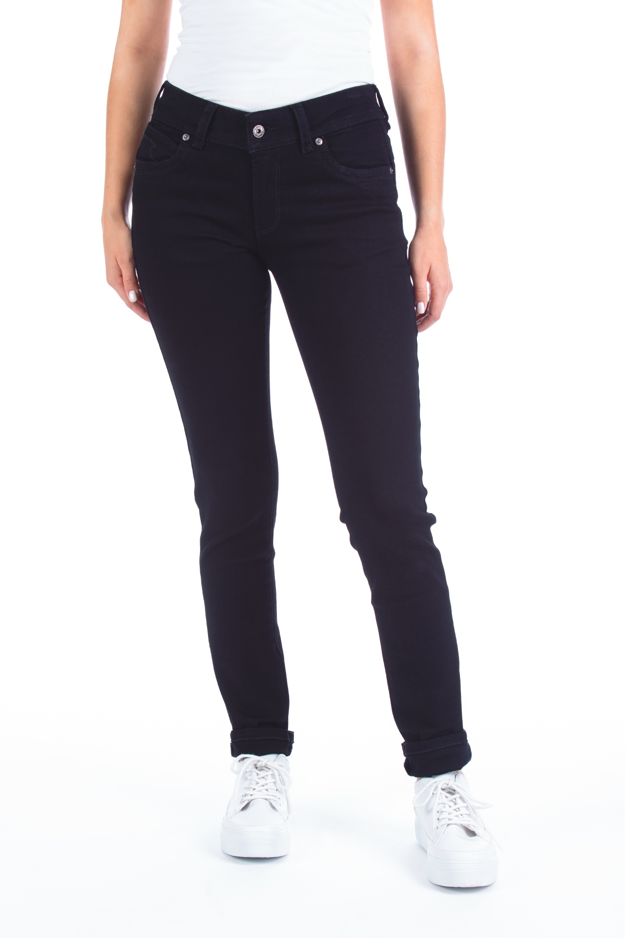Laura 0004 | Slim Fit | Black