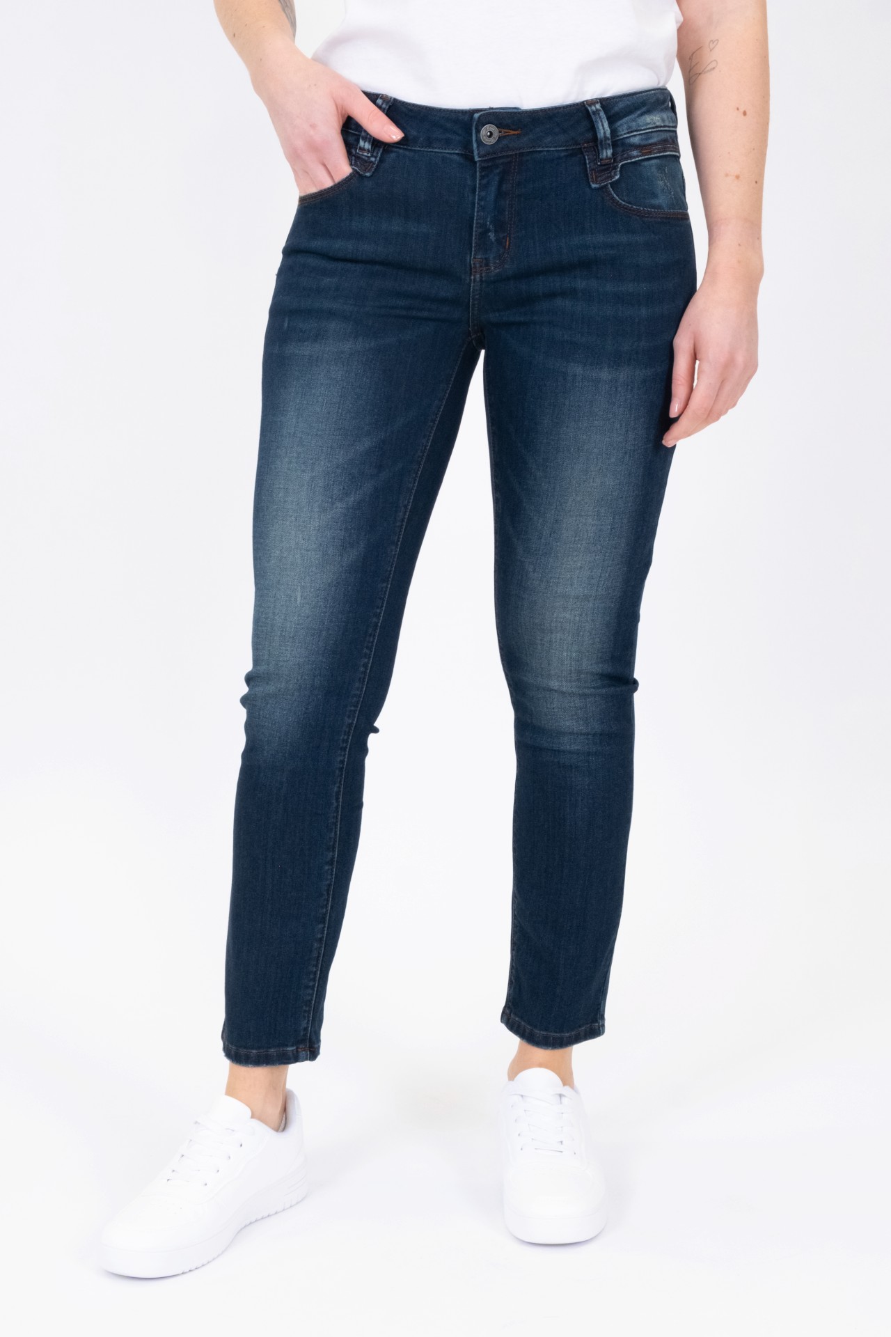 57Nora 11540Y | Slim Fit | Cropped | Dark Blue