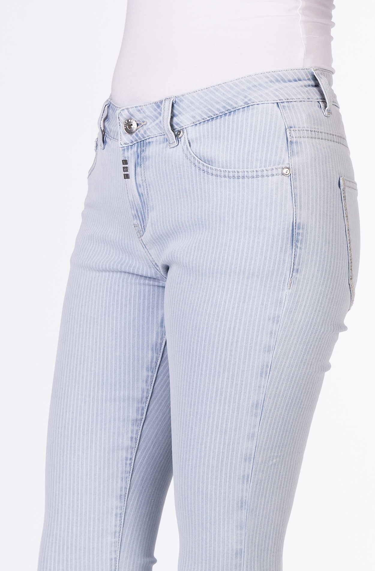 57Vivi 11647X | Slim Fit | 7/8 | Light Blue | Stripes