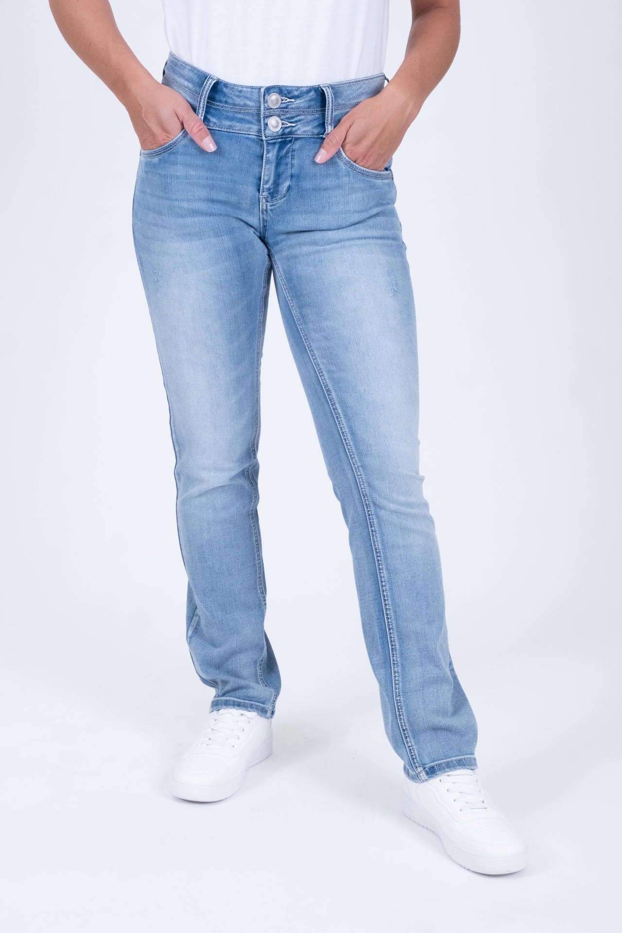 Tamara 30893X | Straight Fit | Light Blue Tamara 30893X | Straight Fit | Light Blue