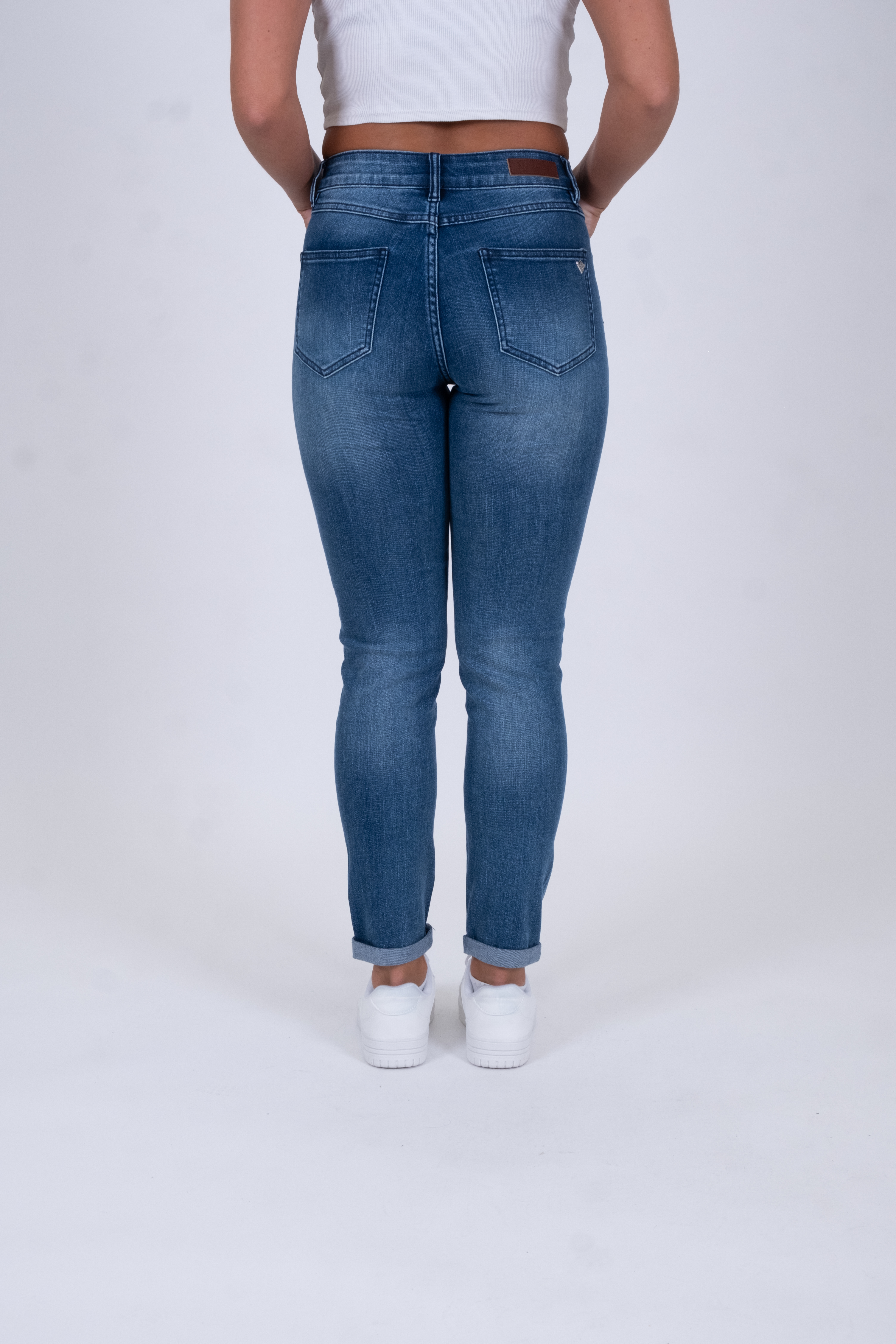 57Hannah 30836B | Basic | Mom Fit | Light-/ Mid- oder Dark Blue